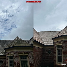 Cedar-Shake-Roof-Safely-Washed-in-St-Albans-MO 1